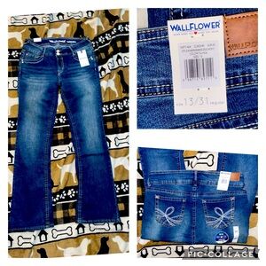 Womens wallflower bootcut jeans, never worn, $30.00